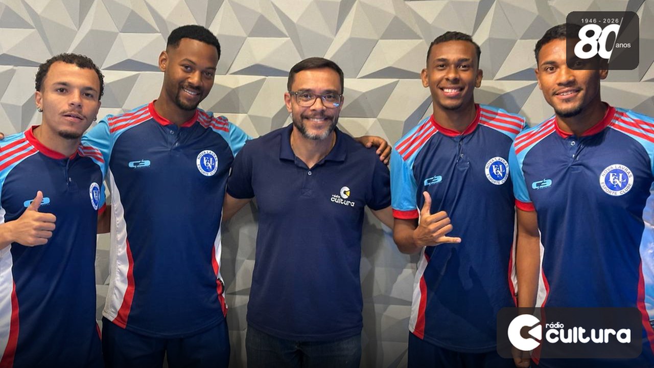 Theo Lanza, Jota, Samuel e Libania visitam a Rádio Cultura e projetam a primeira fase do Nova Lavras