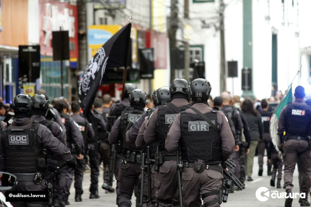 Ato cívico e desfile de 7 de Setembro no centro de Lavras