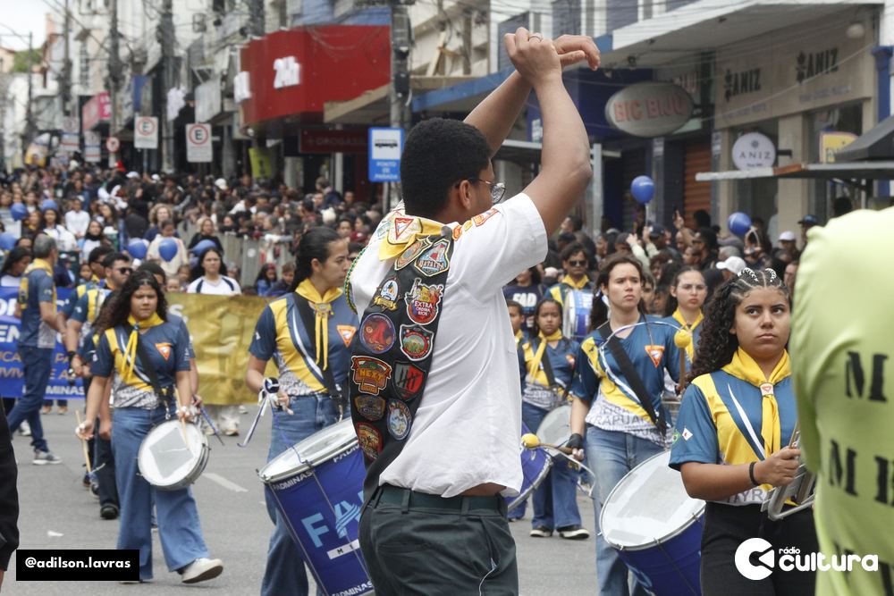 Ato cívico e desfile de 7 de Setembro no centro de Lavras