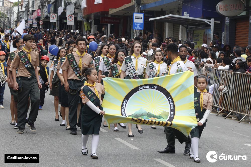 Ato cívico e desfile de 7 de Setembro no centro de Lavras