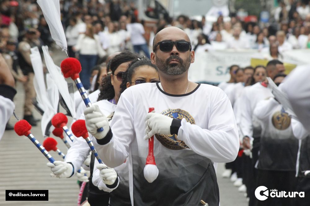Homenagem a Pedro Henrique Evangelista Ribeiro no desfile de 7 de Setembro em Lavras
