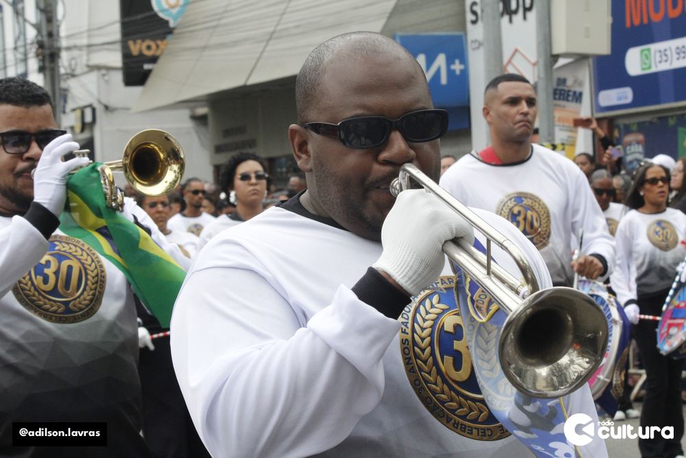 Homenagem a Pedro Henrique Evangelista Ribeiro no desfile de 7 de Setembro em Lavras