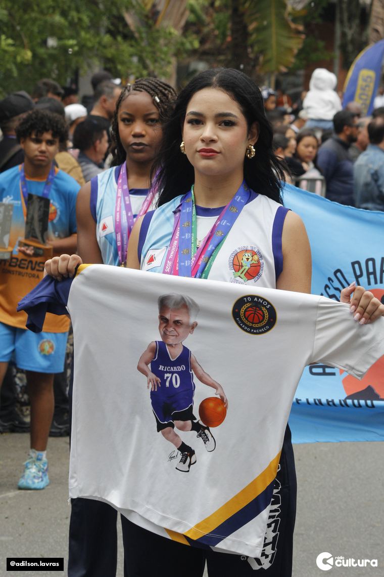 Escolas, entidades e forças de segurança no desfile de 7 de Setembro em Lavras