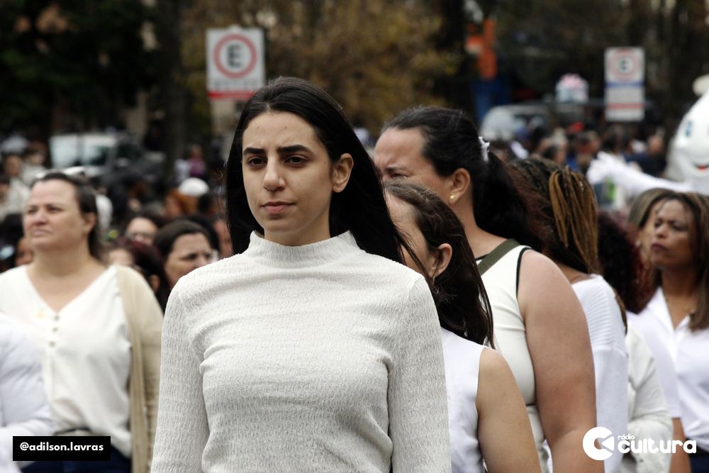 Escolas, entidades e forças de segurança no desfile de 7 de Setembro em Lavras