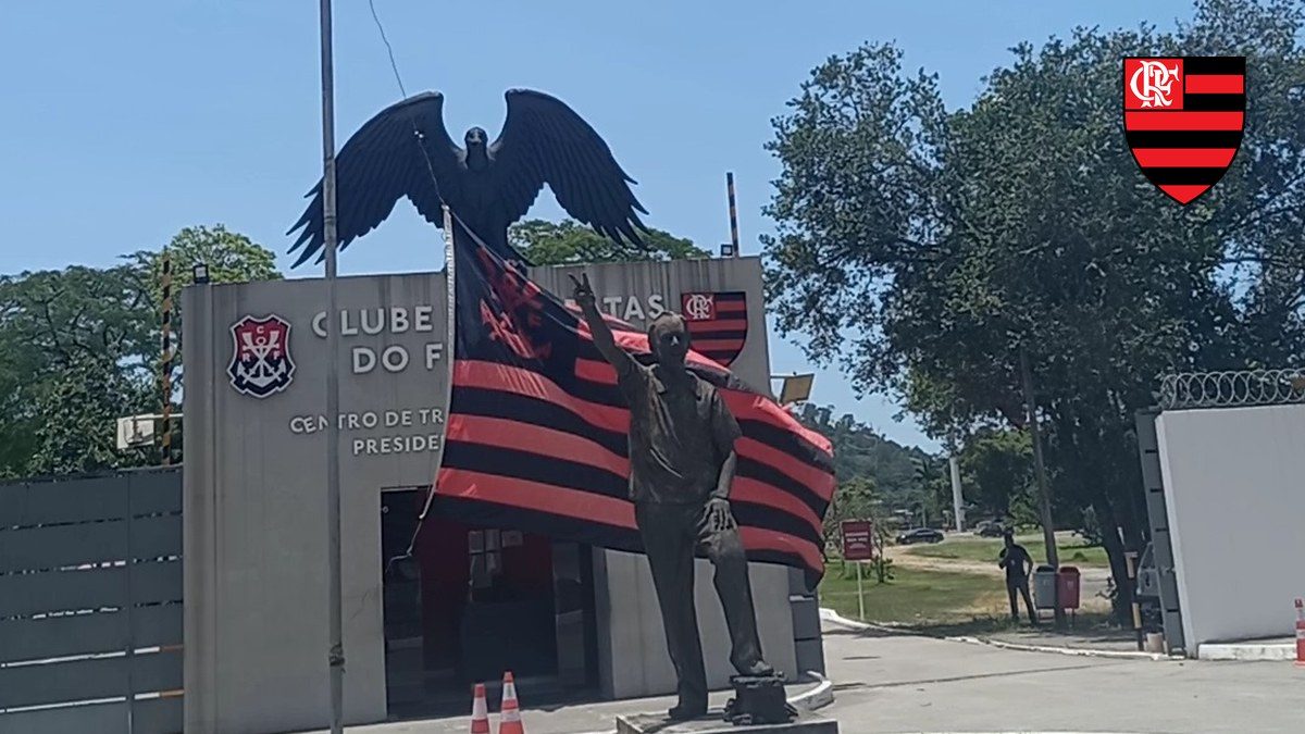 Flamengo treina no Ninho neste domingo de olho no Vitória, o time que tirou o Rubro-Negro da Copa do Brasil