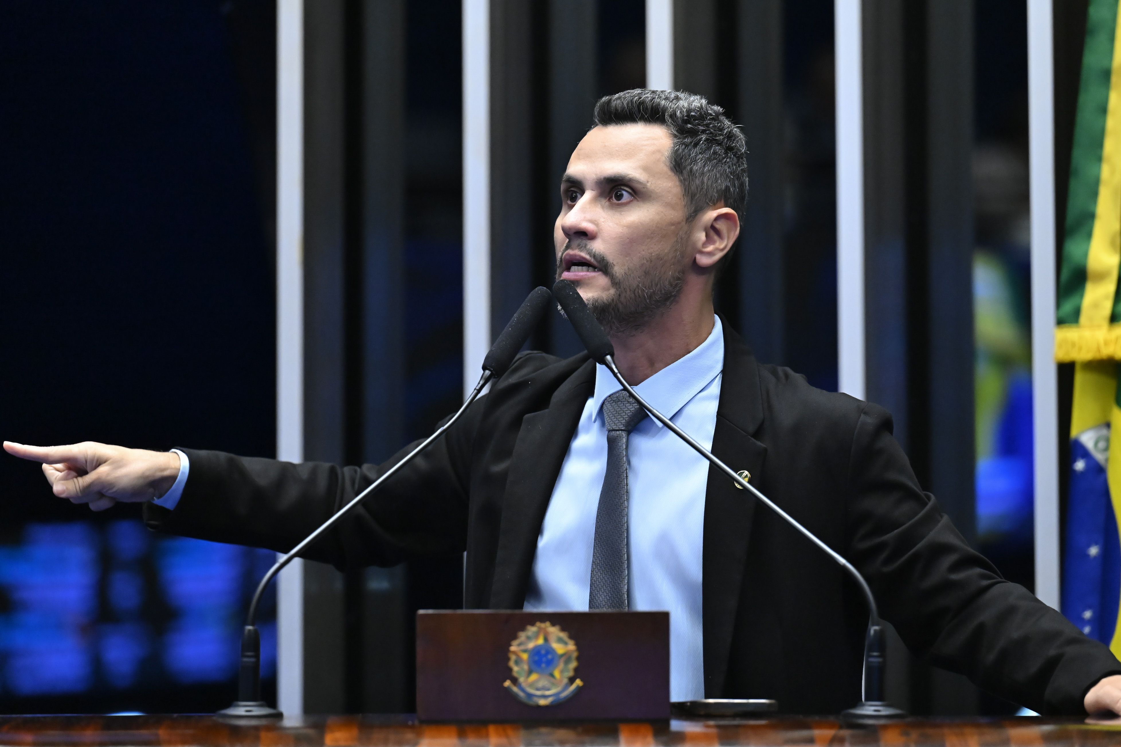 O senador Cleitinho Azevedo, do Republicanos, durante sessão no Senado Federal