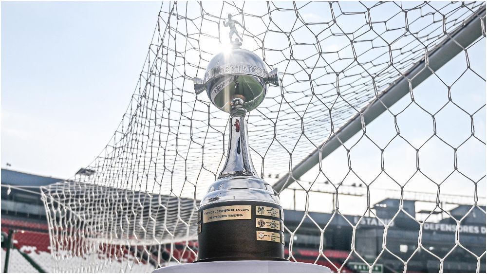 A taça da Copa Libertadores Feminina