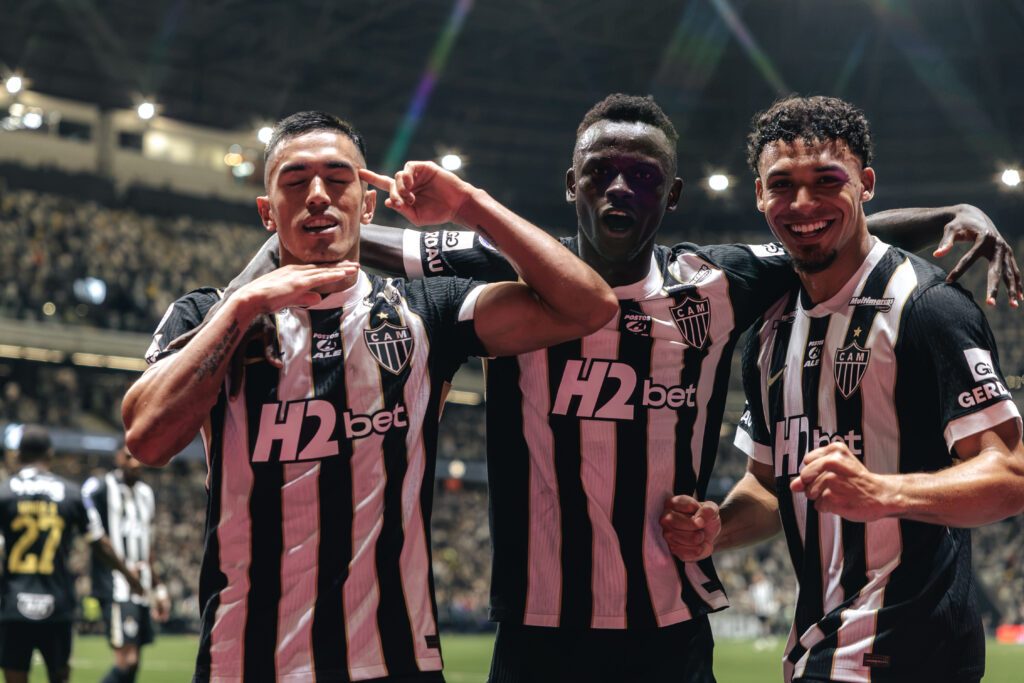 Cuello comemora o gol do empate, aos 47 do segundo tempo, que carimbou a vaga do Galo