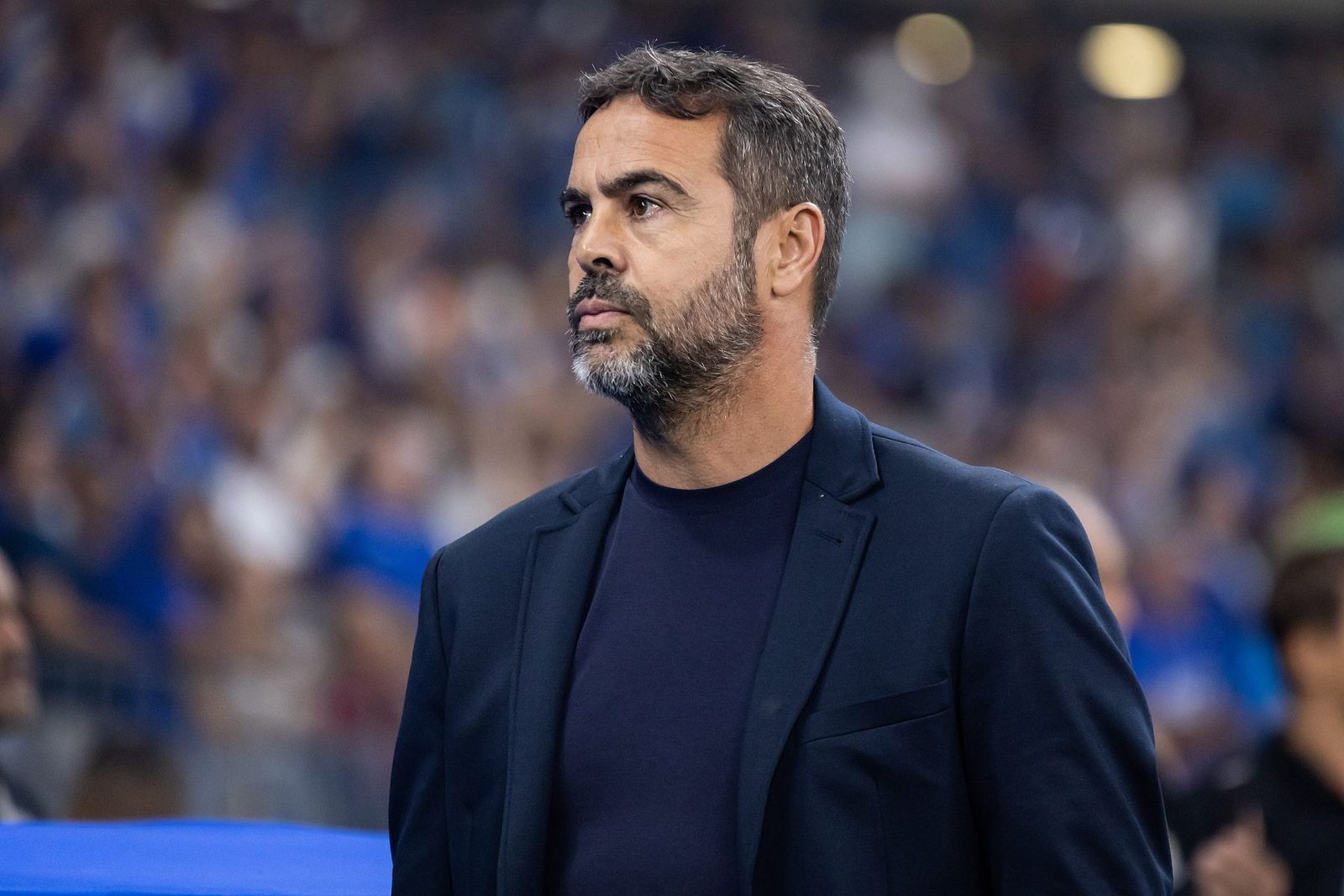 Artur Jorge, técnico do Cruzeiro, apontou as bolas aéreas como o problema a corrigir