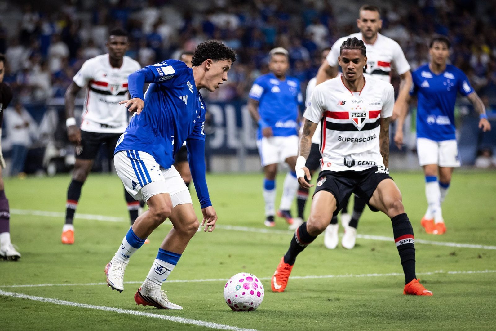 Felipe Morais começou a jogada do primeiro gol celeste