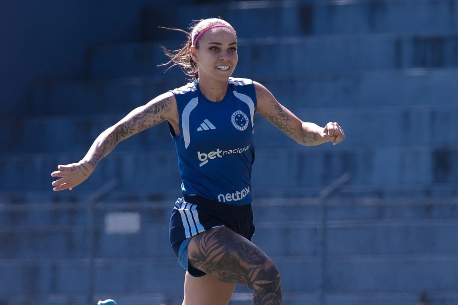 Atacante Letícia Ferreira, recuperada de lesão no ombro, vai à Libertadores