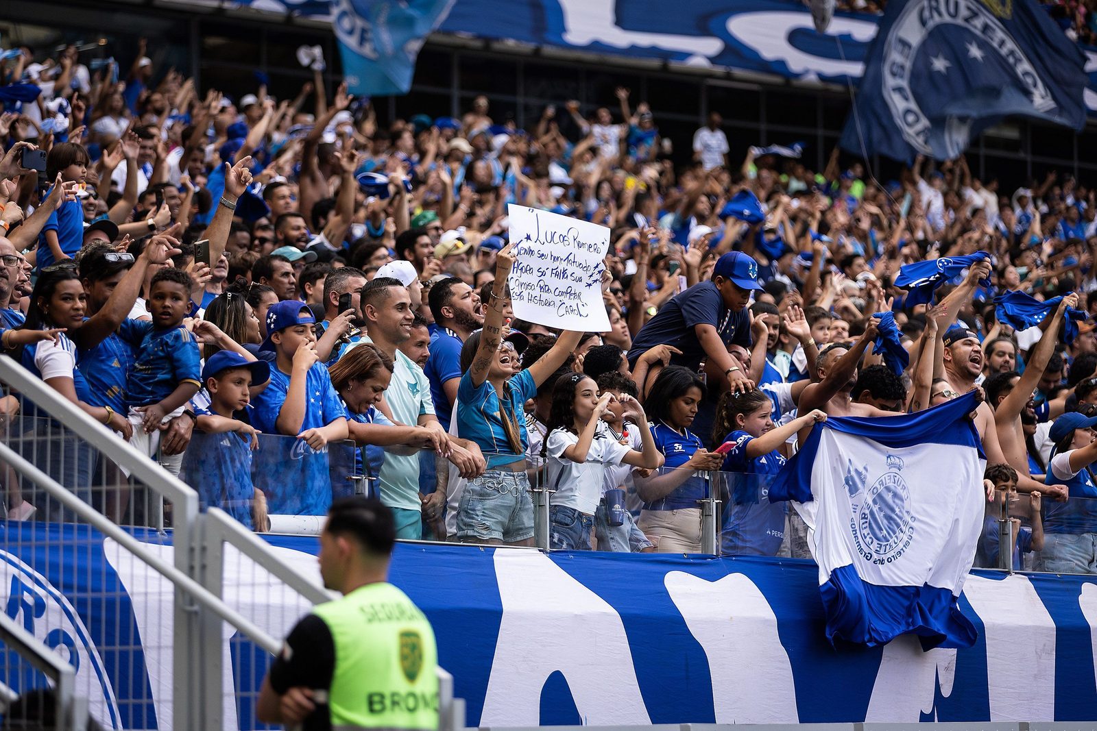 Torcida celeste deve encher o Mineirão para o duelo com o Flamengo pelo Brasileirão