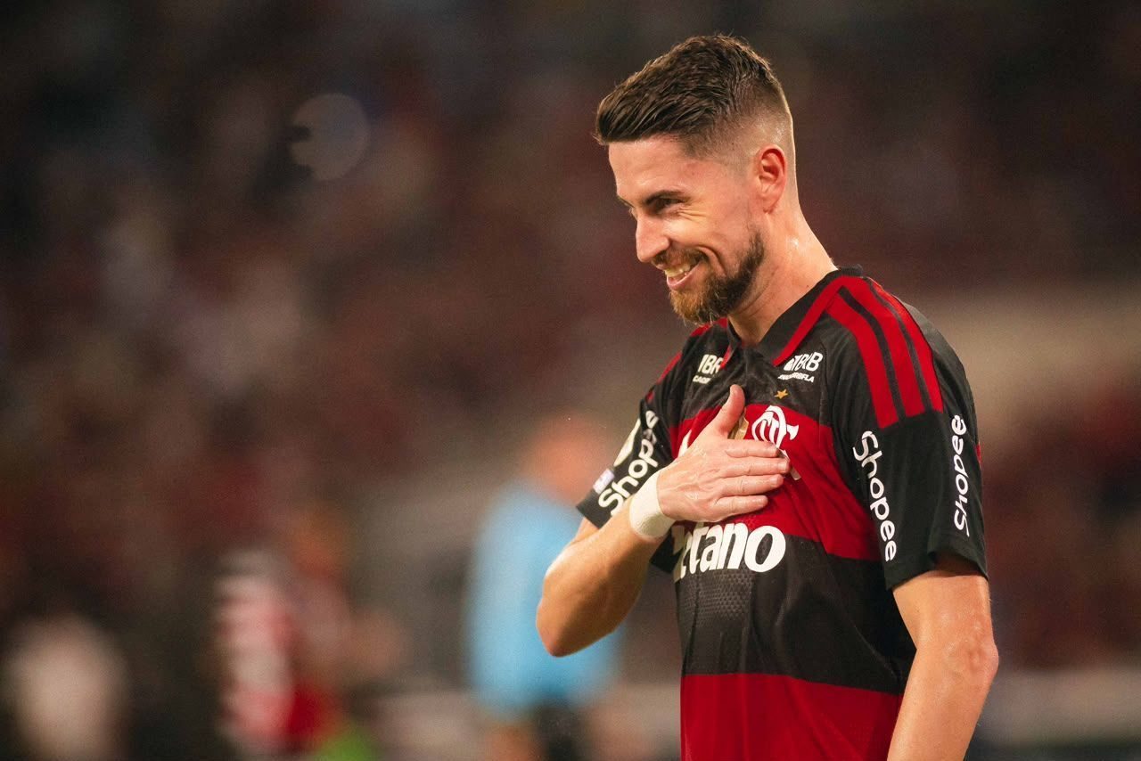 Jorginho foi expulso e está fora do Fla-Flu