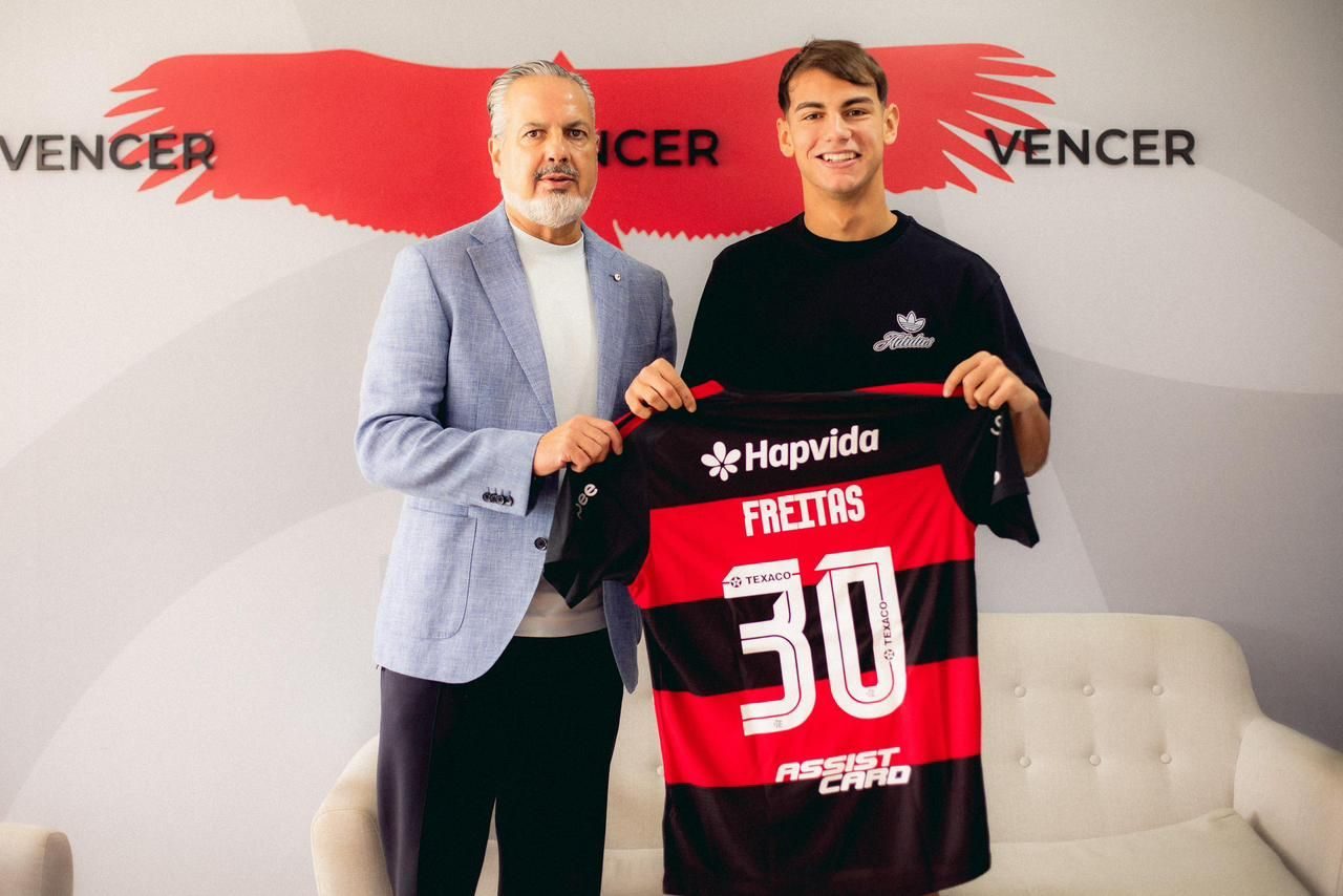 Joaquín Freitas, argentino de 19 anos, também foi anunciado nesta terça-feira