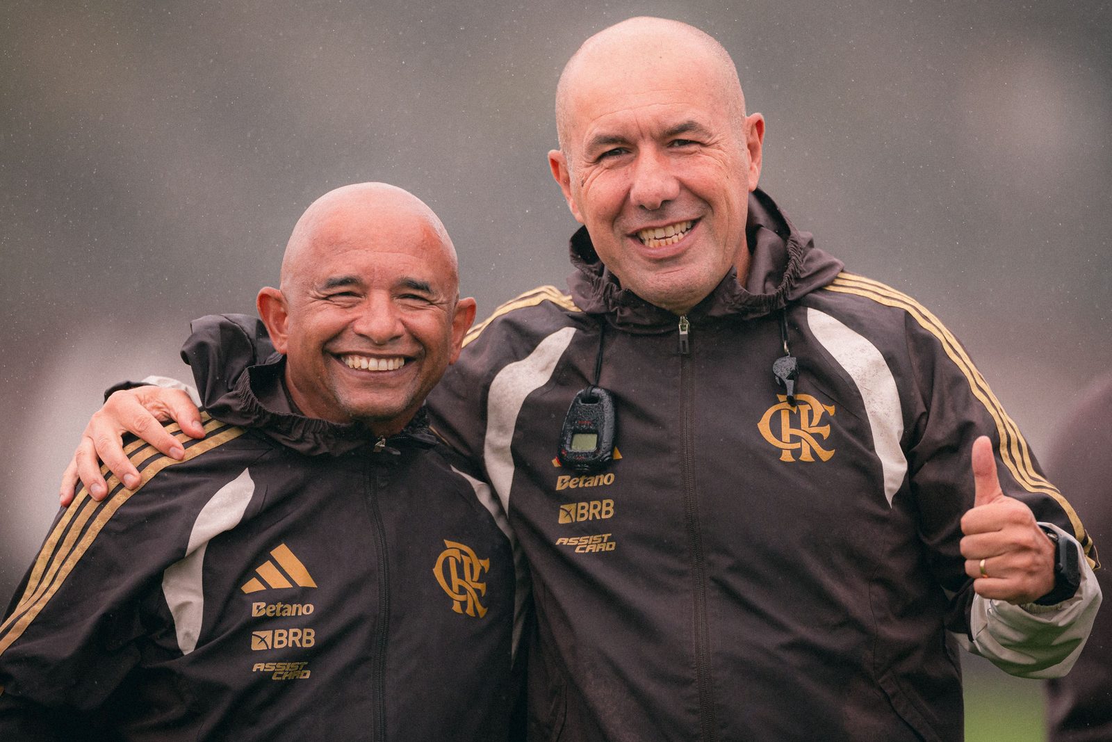 Leonardo Jardim comanda o treino do Flamengo no Ninho do Urubu na véspera do jogo contra o Cruzeiro