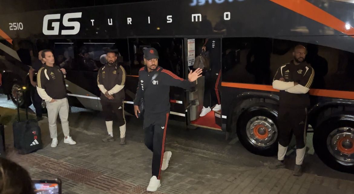 Chegada da delegação do Flamengo a Belo Horizonte para o duelo com o Cruzeiro