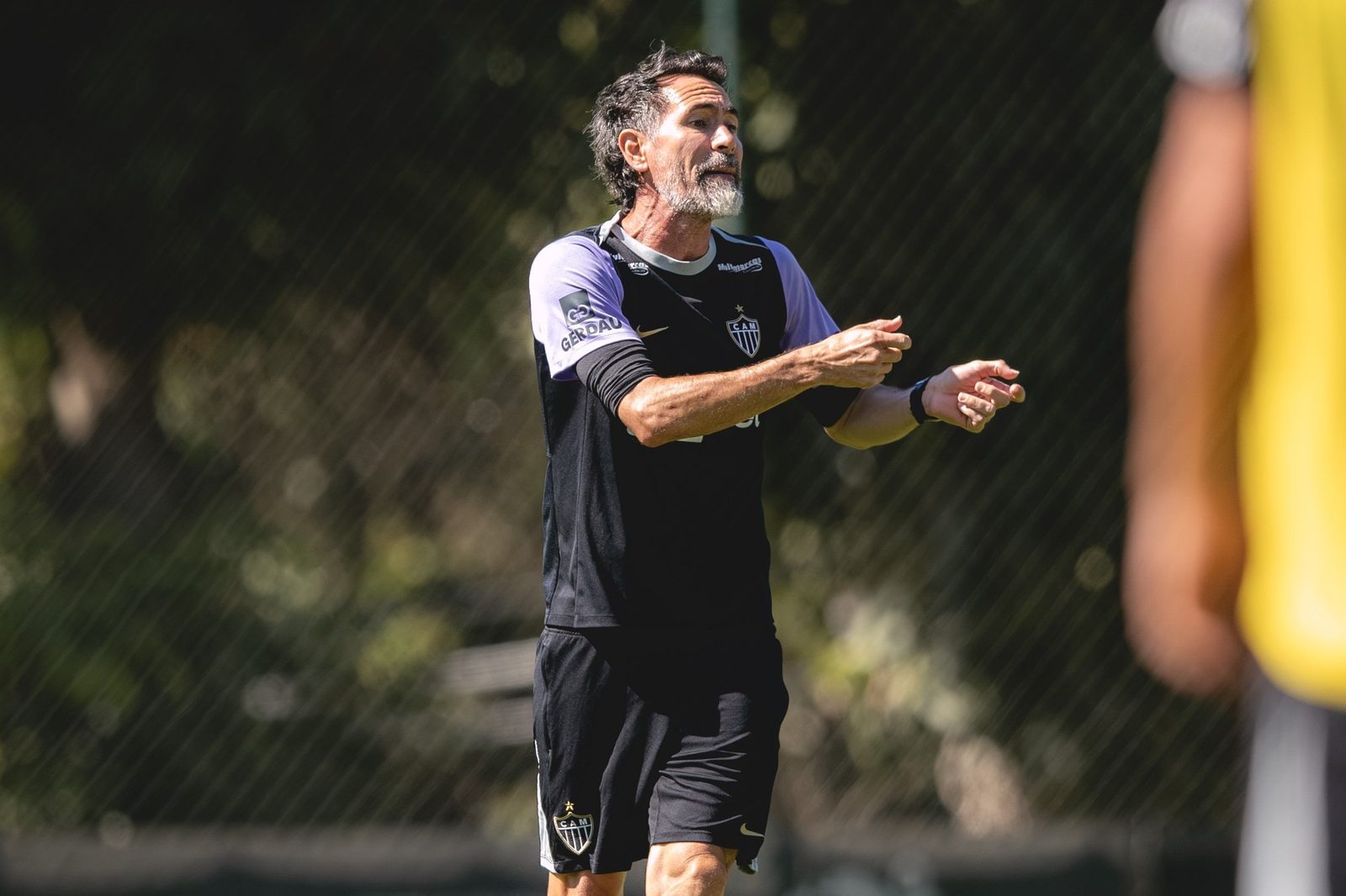 Eduardo 'Barba' Domínguez, técnico do Atlético, que ganha Cissé de volta para a decisão