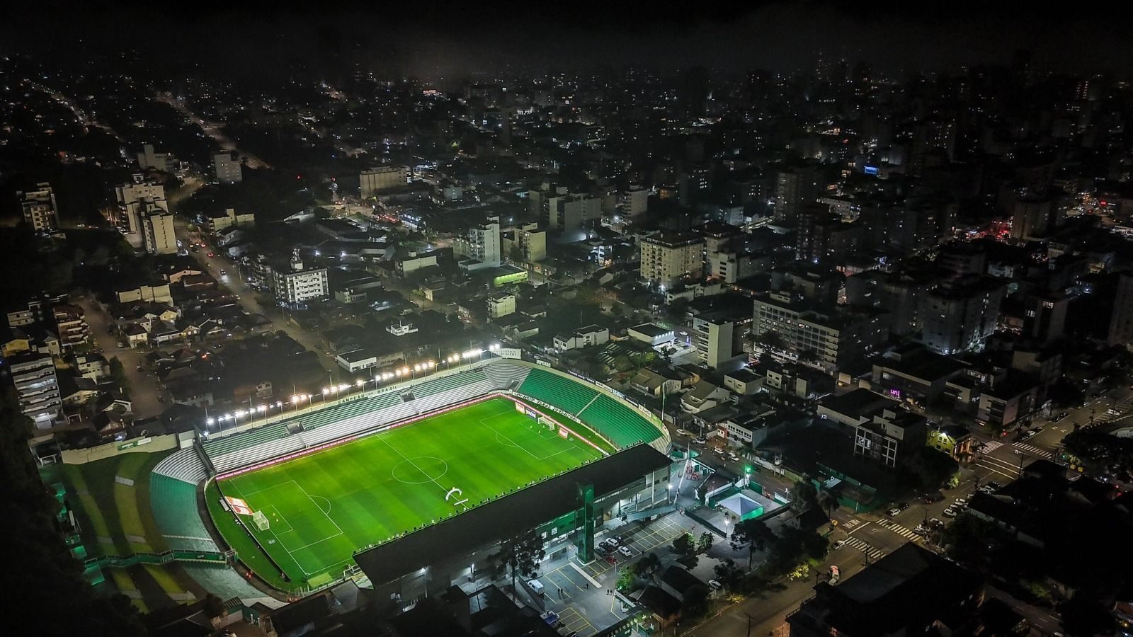Estádio Alfredo Jaconi, em Caxias do Sul, palco da decisão desta terça-feira