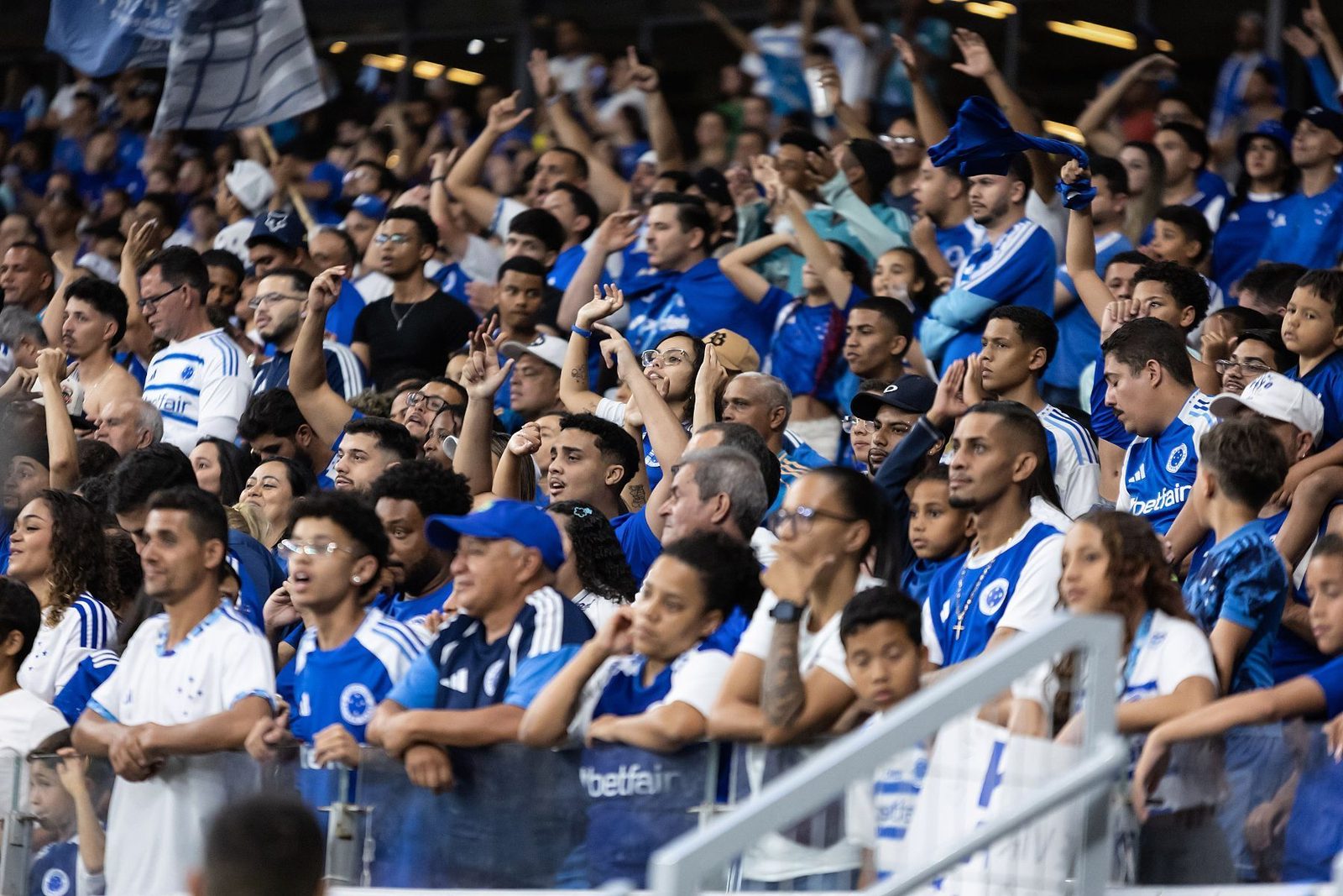 Torcida do Cruzeiro no Mineirão, palco de Cruzeiro x Athletico-PR no domingo (6)