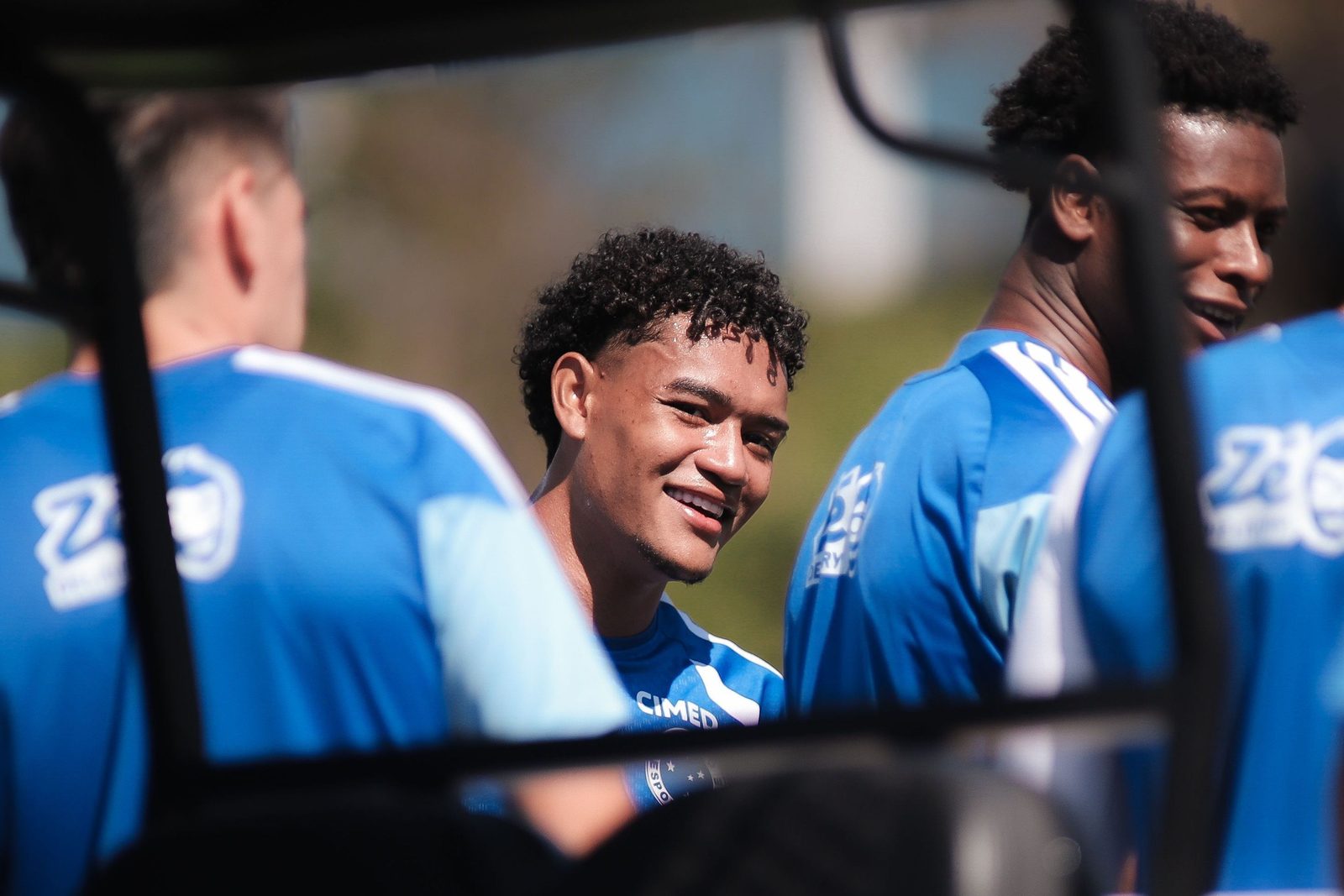 Kaique Kenji está recuperado e volta a ser opção para Artur Jorge