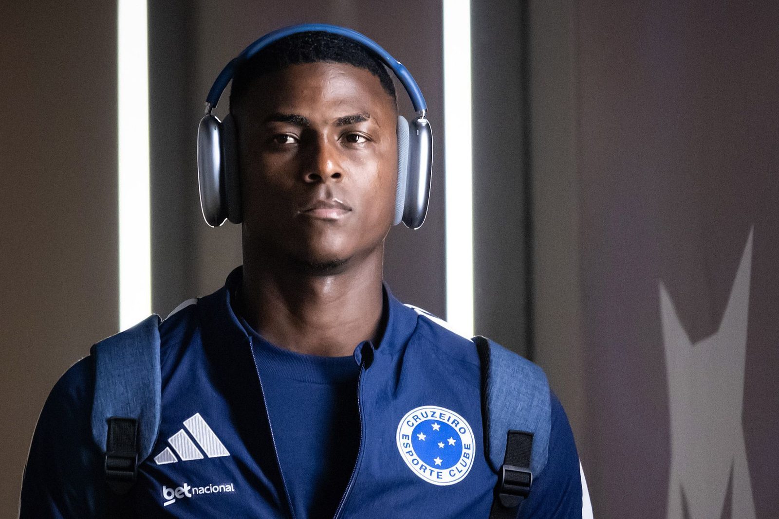 Néiser Villarreal, atacante do Cruzeiro, segue fora com lesão muscular na coxa