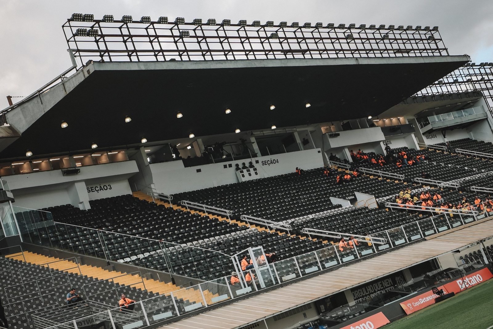 Vila Belmiro, palco de Santos x Cruzeiro no sábado (12)
