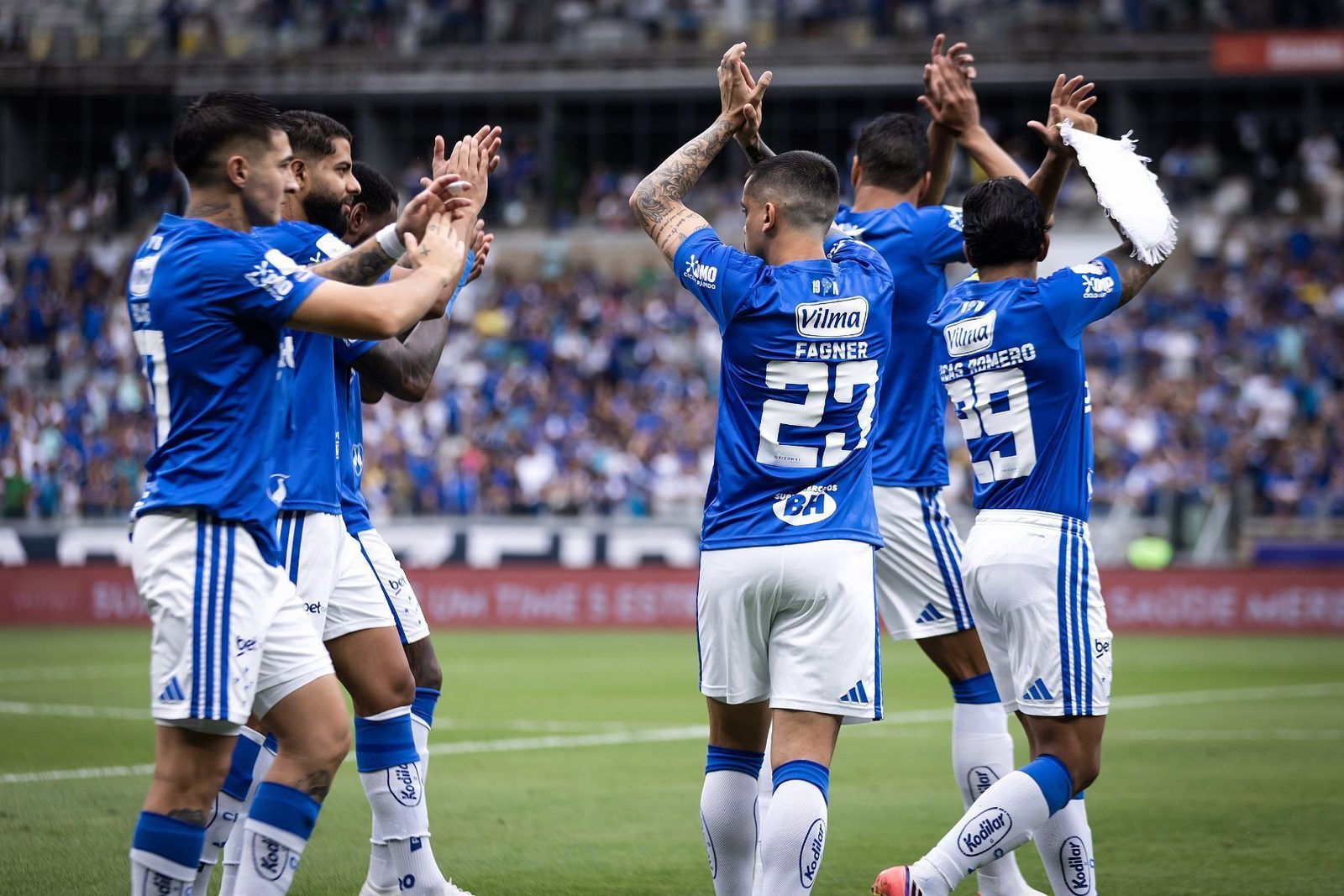 Jogadores do Cruzeiro no Mineirão, palco do jogo contra o São Paulo no dia 7 de outubro