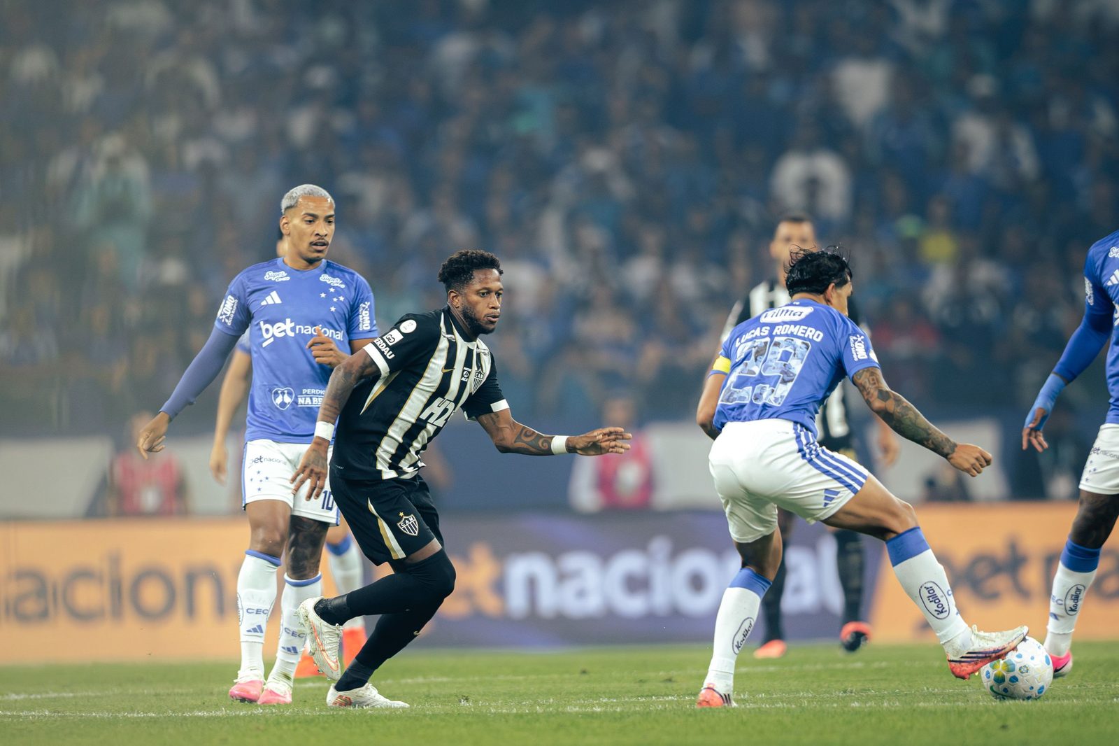 Cruzeiro e Atlético empataram por 1 a 1 na ida das quartas, no Mineirão