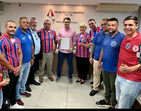 Diretoria do Nova Lavras na oficialização do clube no futebol profissional