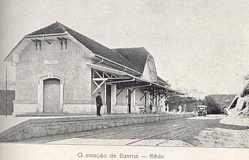 A Costa Pinto, a segunda estação dentro da cidade, em imagem de 1934, quando ainda era parada de trem